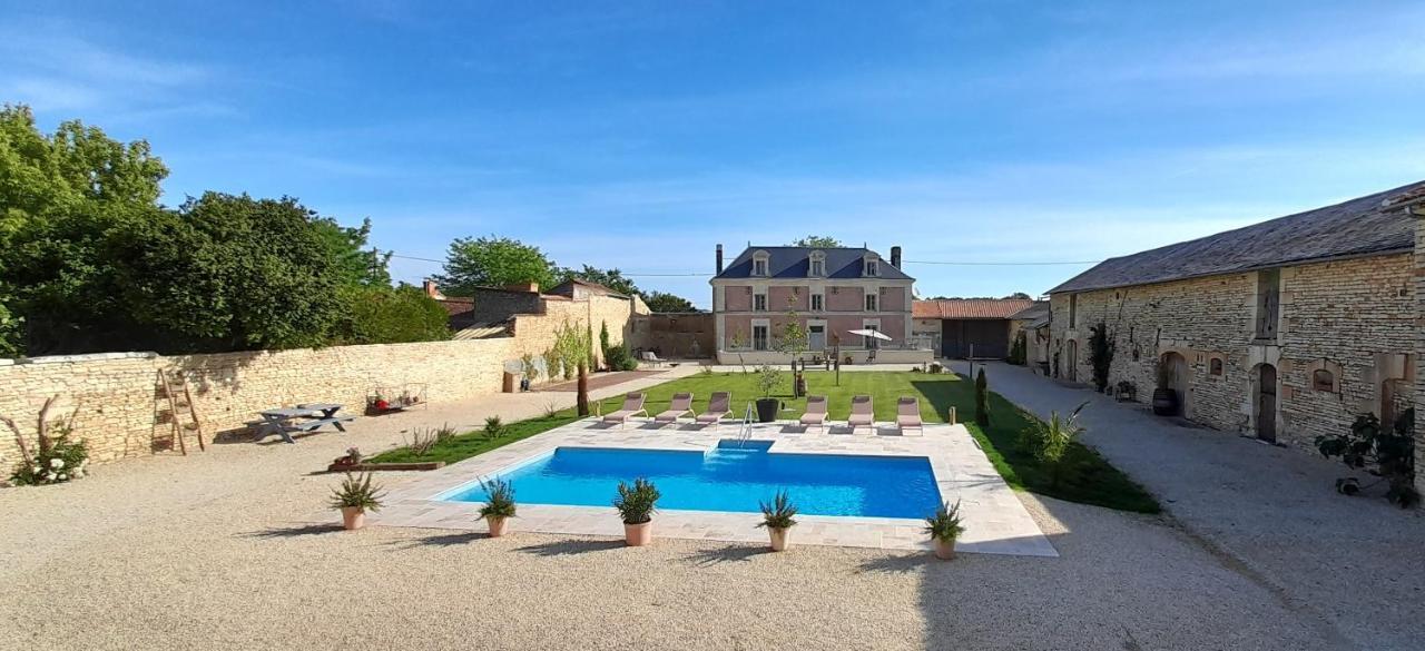 Bed and Breakfast La Galuche Angliers  Exterior foto