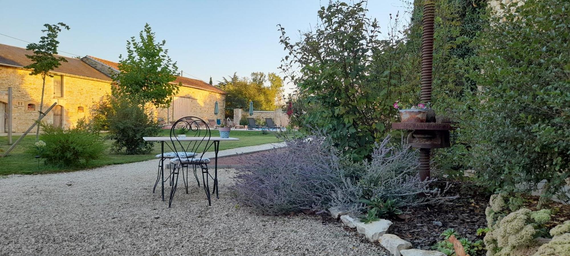 Bed and Breakfast La Galuche Angliers  Exterior foto