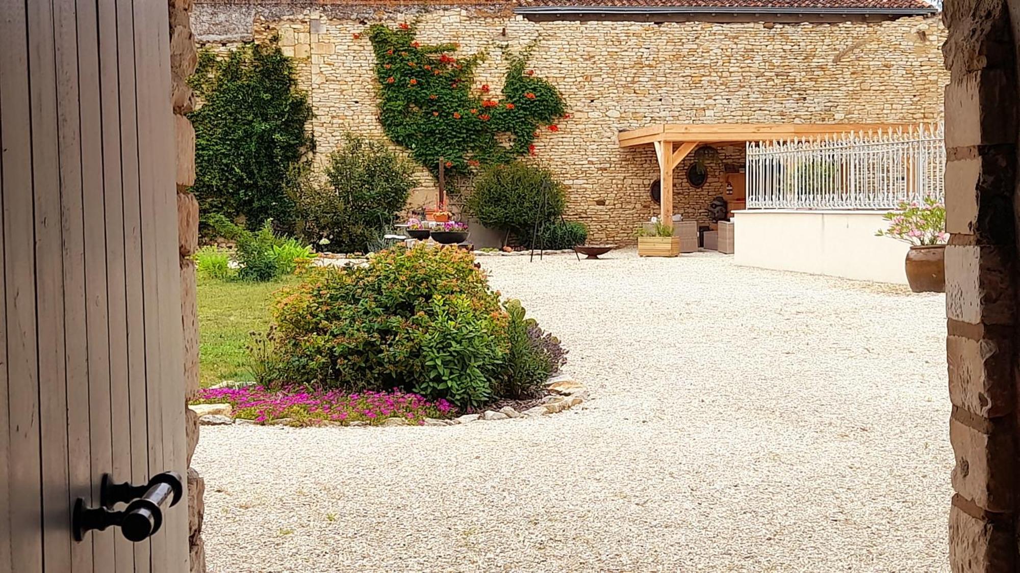 Bed and Breakfast La Galuche Angliers  Exterior foto